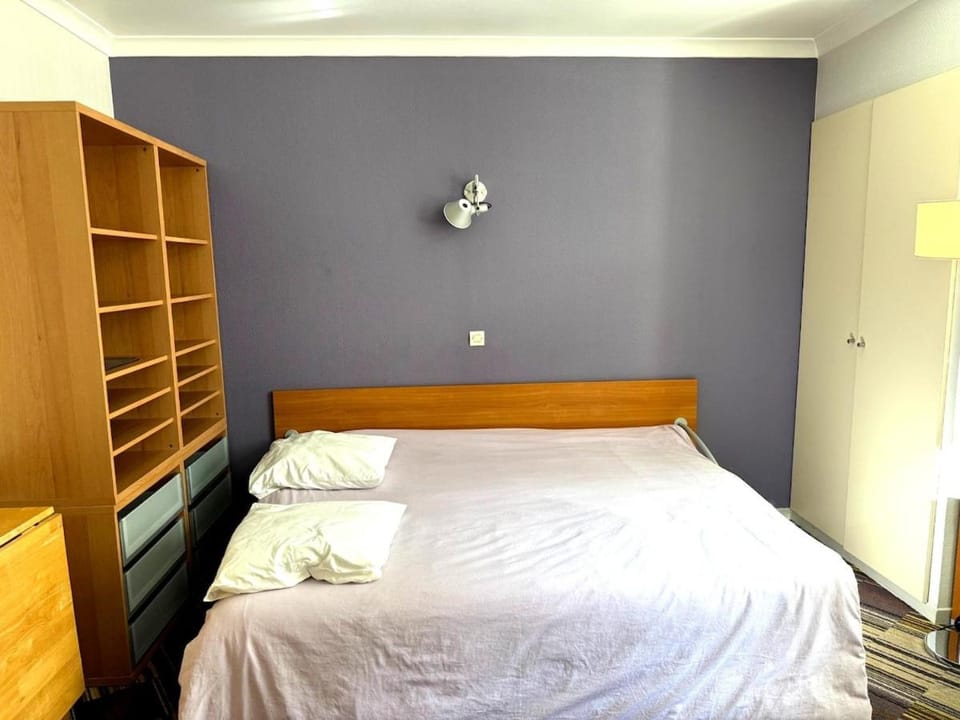 Free Parking Appartement proche Arena La Defense Apartment in Courbevoie