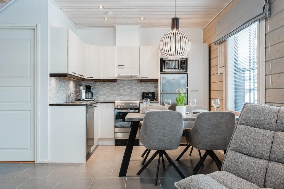 Kitchen or kitchenette, Dining area, kitchen