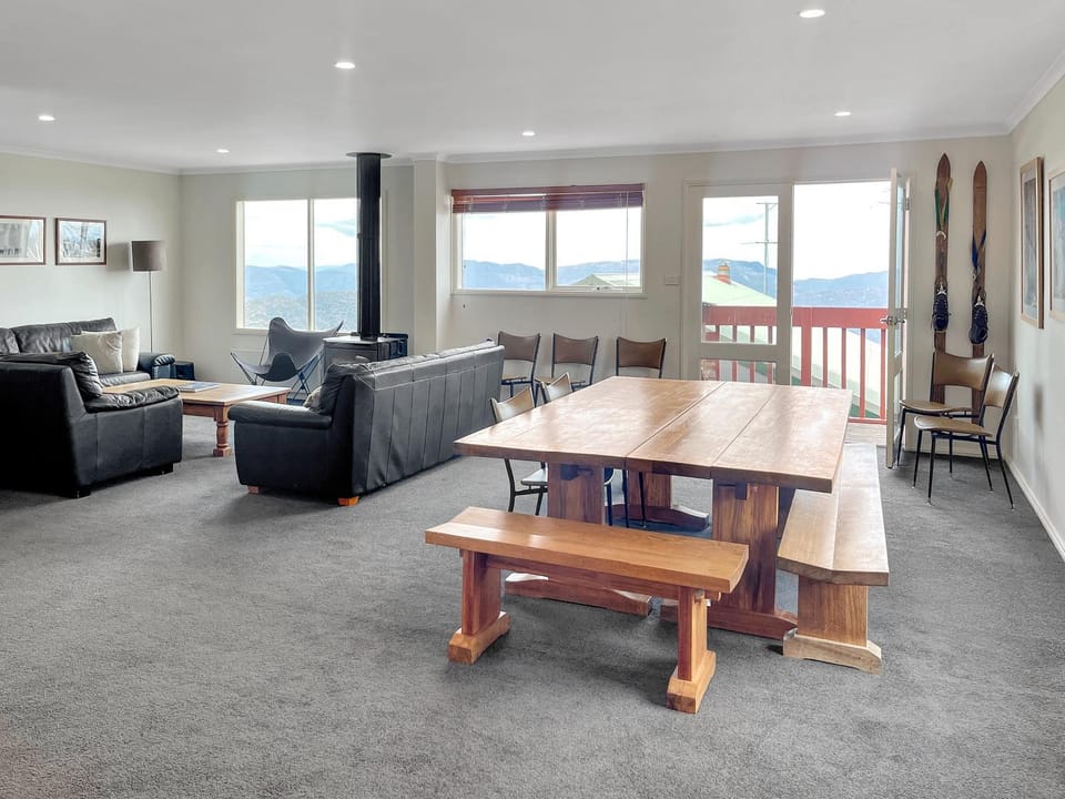 Huski Ski Club Apartment in Mount Buller