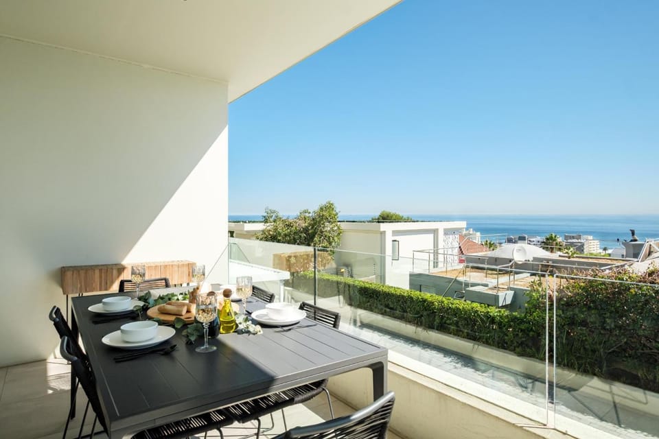 View (from property/room), Balcony/Terrace, Balcony/Terrace, Dining area, Sea view