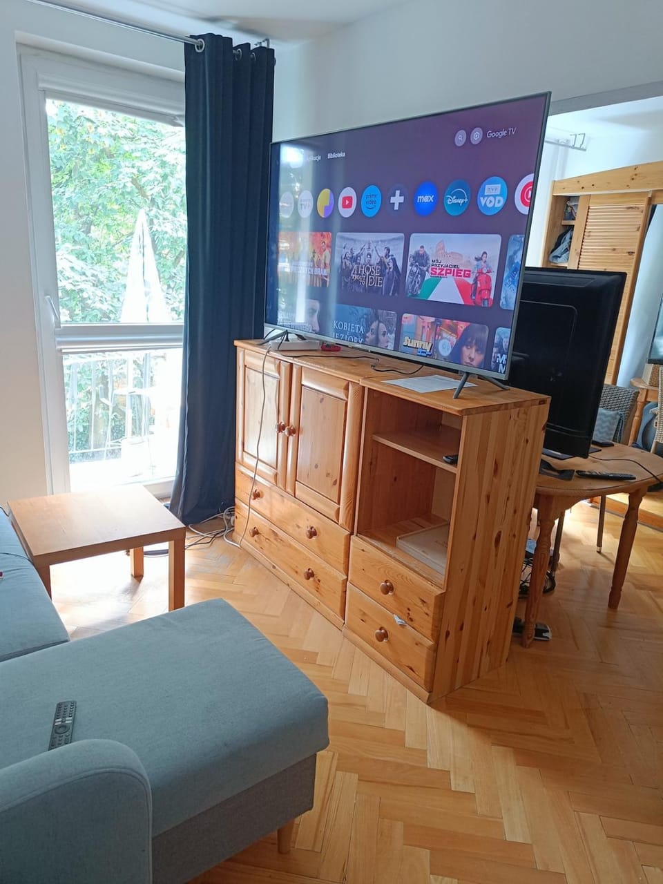 Spacious Apartment near the center of 50m2 70' TV and AC Apartment in Poland