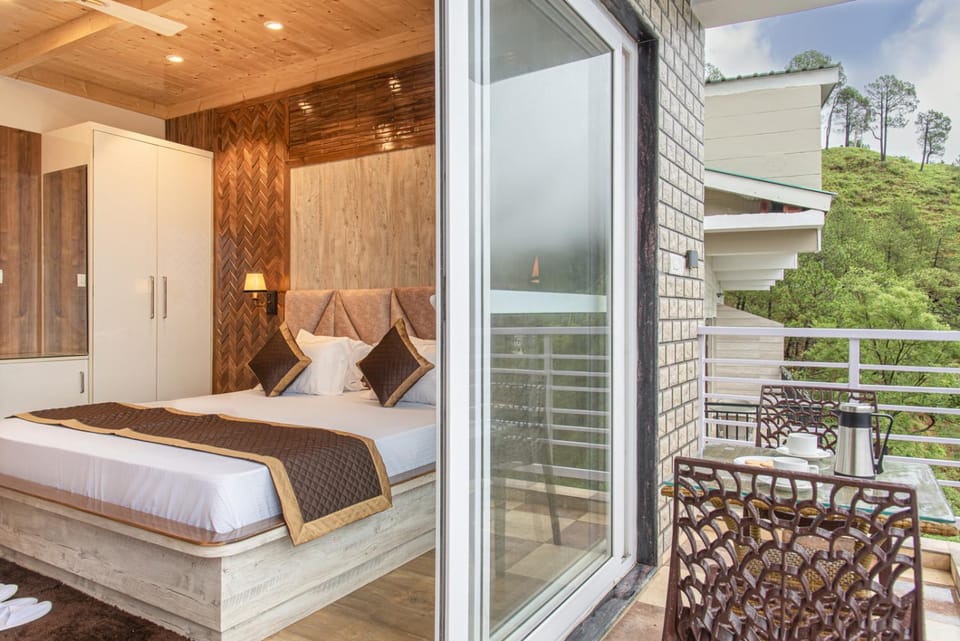 Balcony/Terrace, Photo of the whole room, Bedroom