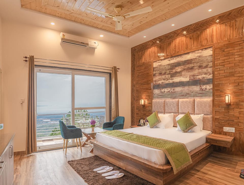 Photo of the whole room, Bedroom, air conditioner
