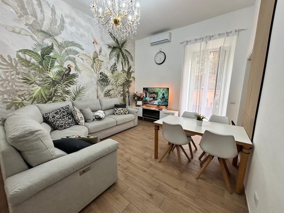 TV and multimedia, Living room, Seating area