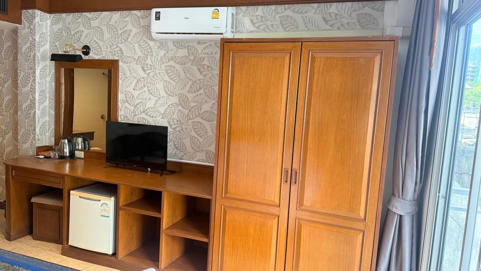 TV and multimedia, minibar, air conditioner