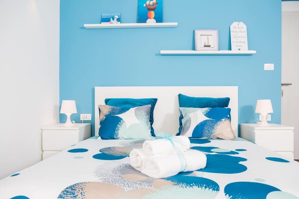 Bed, Decorative detail, Bedroom