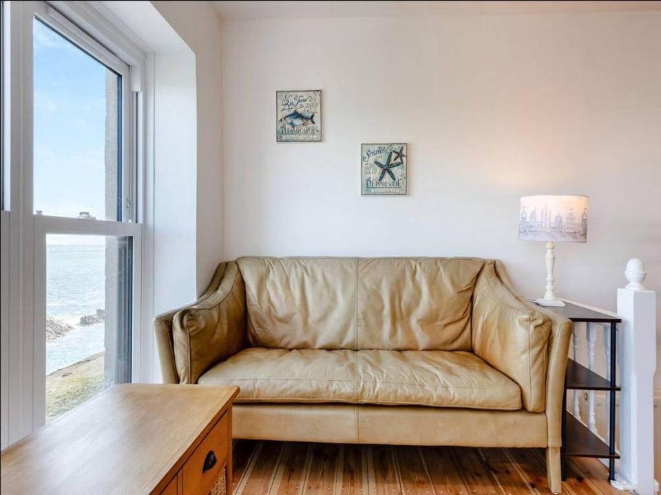 White Horses - Seaviews Apartment in Ilfracombe
