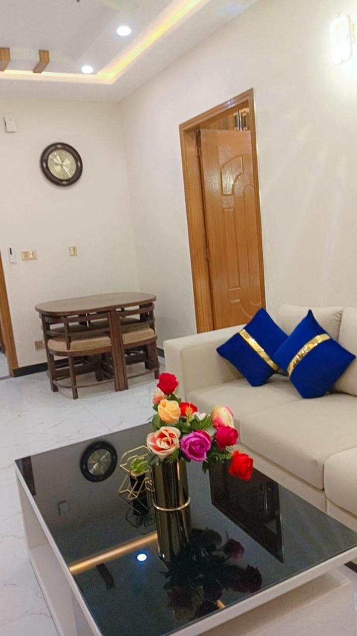 AR Suites Hotel apartments Apartment in Lahore