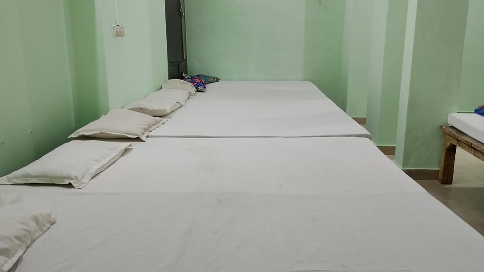 Roshni paying guest House Bed and Breakfast in Varanasi