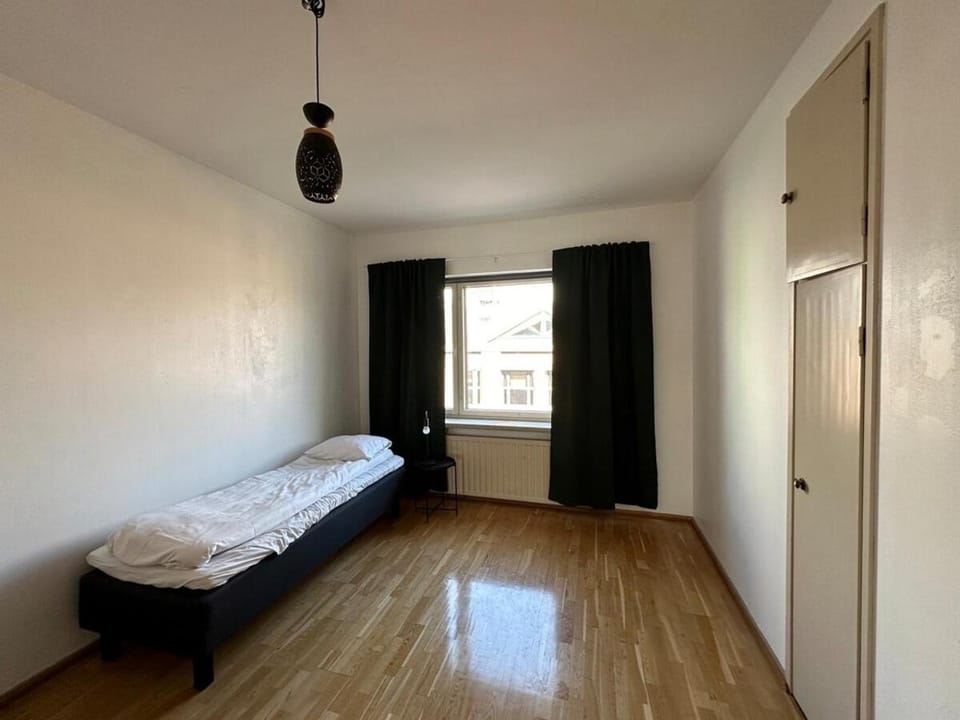 Kotimaailma - Iso Kolmio keskustassa autohallipaikalla Apartment in Finland