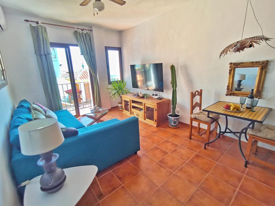 TV and multimedia, Living room, Seating area, Dining area, Mountain view, Sea view