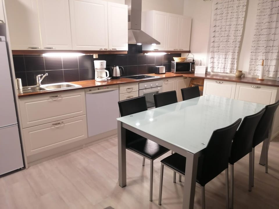 Majoituspalvelu Nurmi Oy Apartment Välitie 3A Apartment in Finland