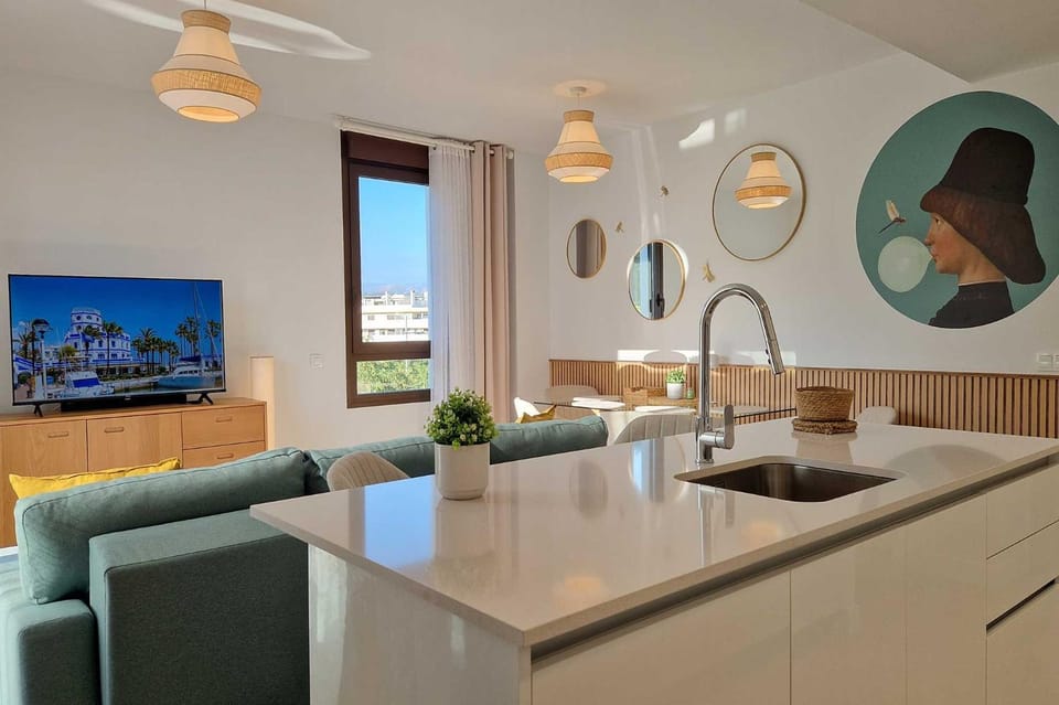 Living room, Dining area, kitchen