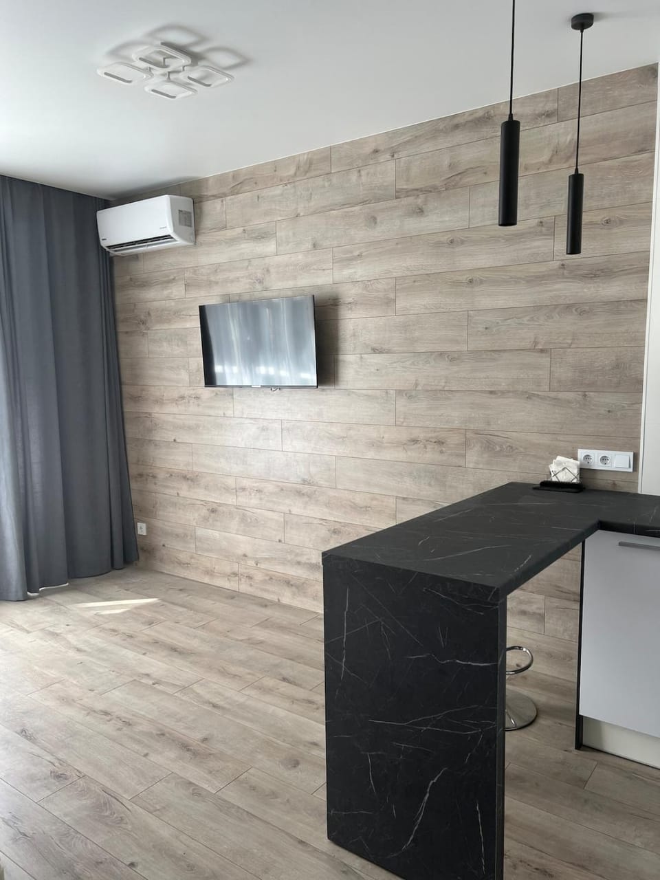 TV and multimedia, air conditioner