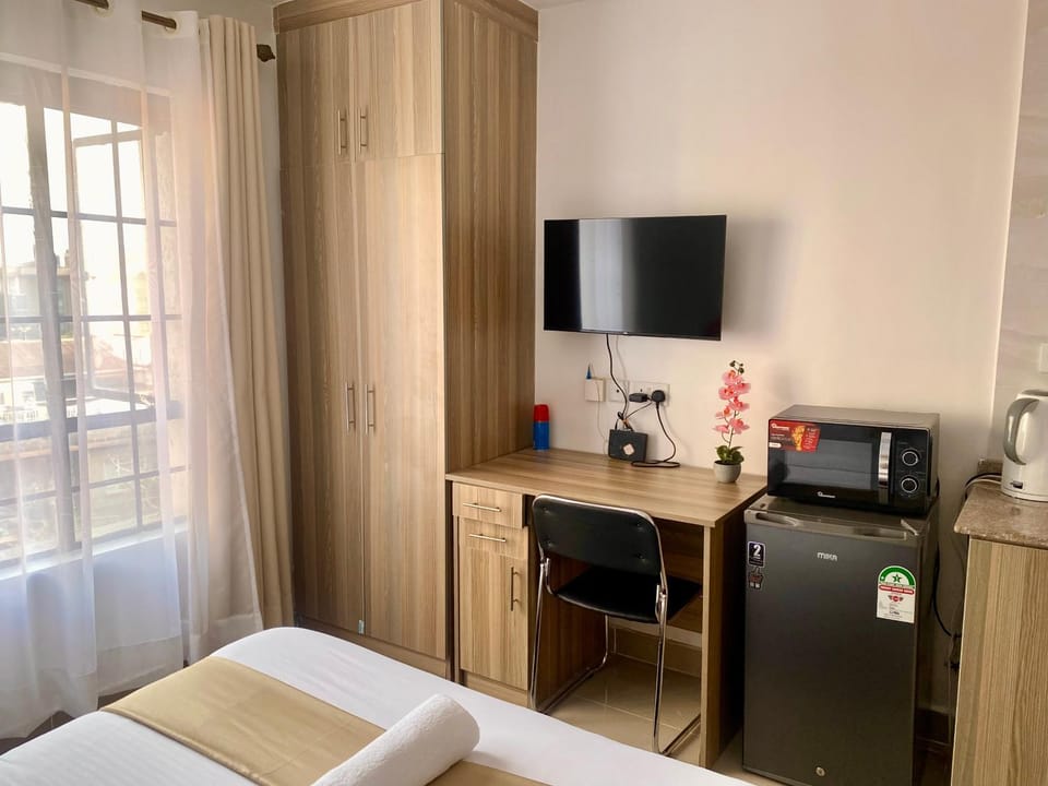 Communal lounge/ TV room