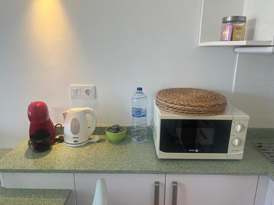 Coffee/tea facilities, Kitchen or kitchenette, toaster