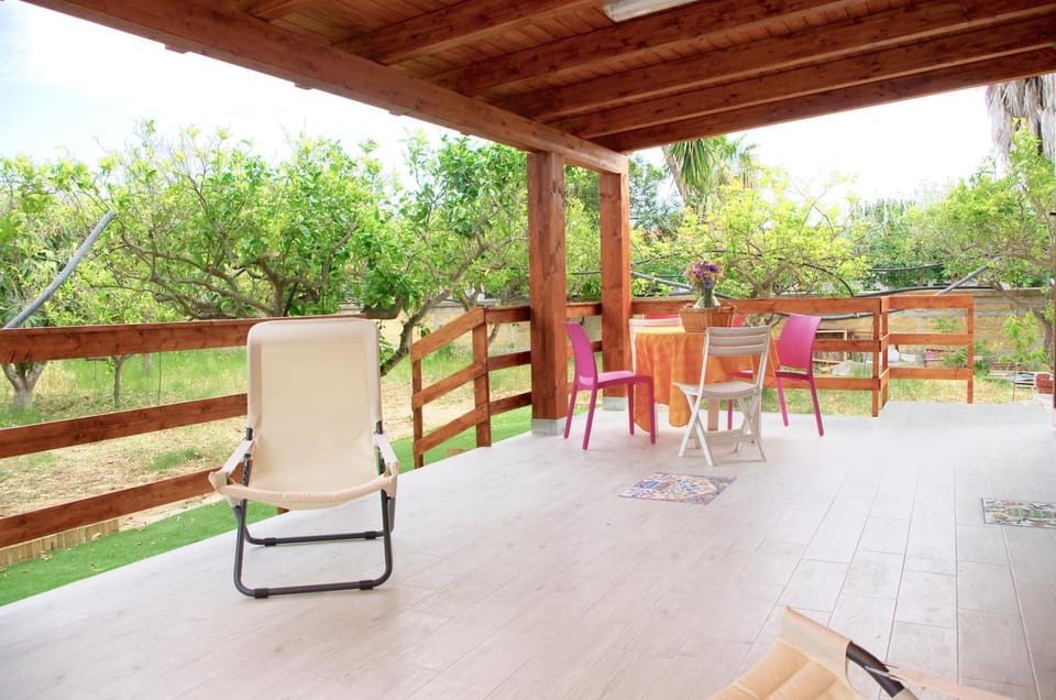 Patio, Dining area