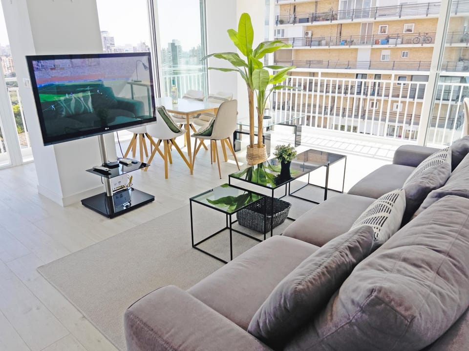 Communal lounge/ TV room, TV and multimedia, Living room, Seating area