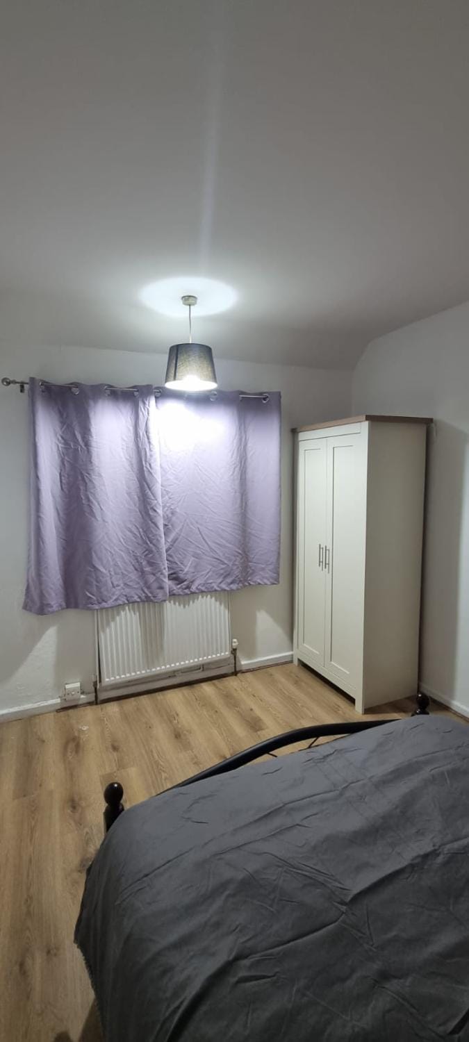 Crystal Barking Service Accommodation House in Barking