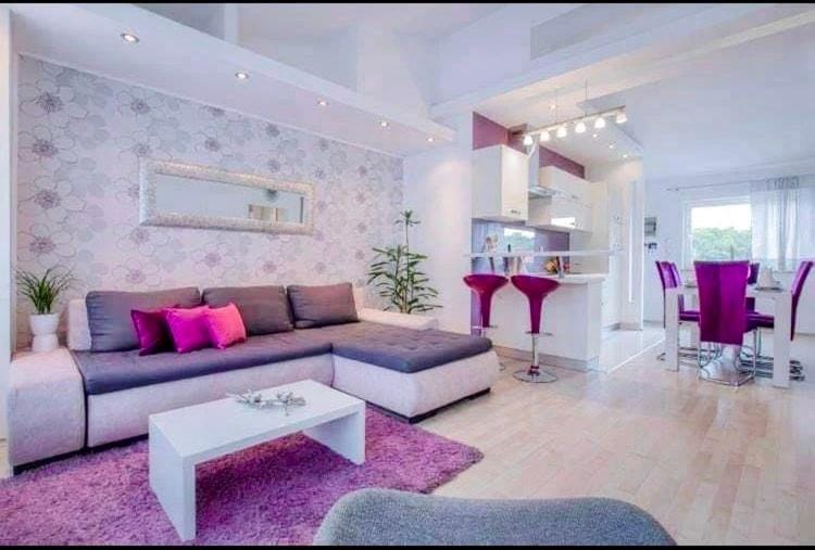 Stylish suburb apartment with private parking & wifi, between city centre and Brijuni pristine seaside Apartment in Pula