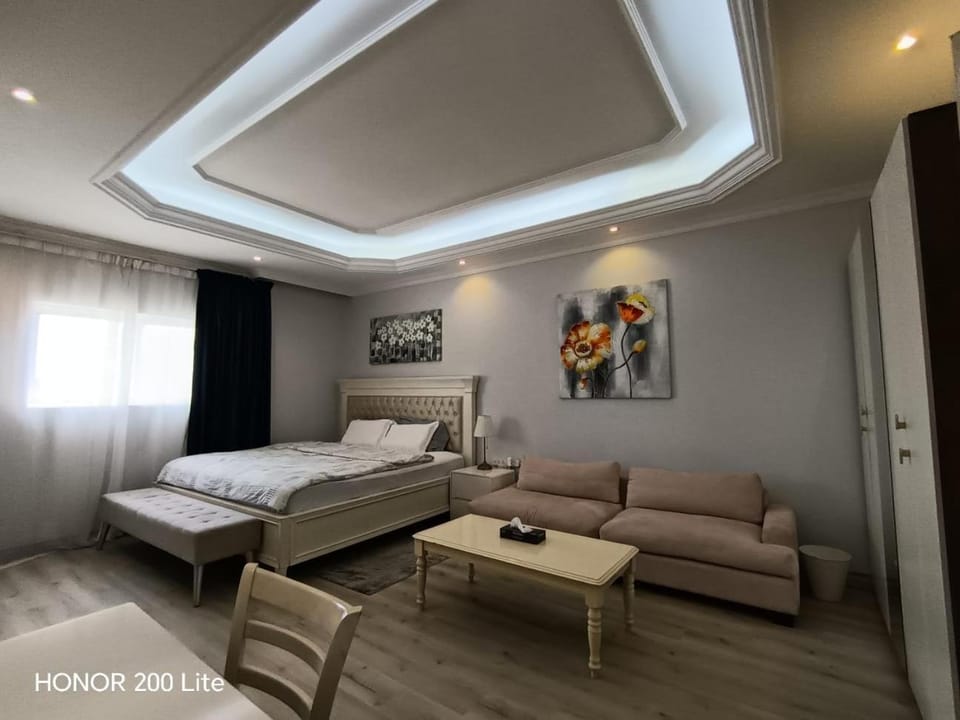 Cozy and Vibrant Room in villa Al Wasl #5 Bed and Breakfast in Dubai