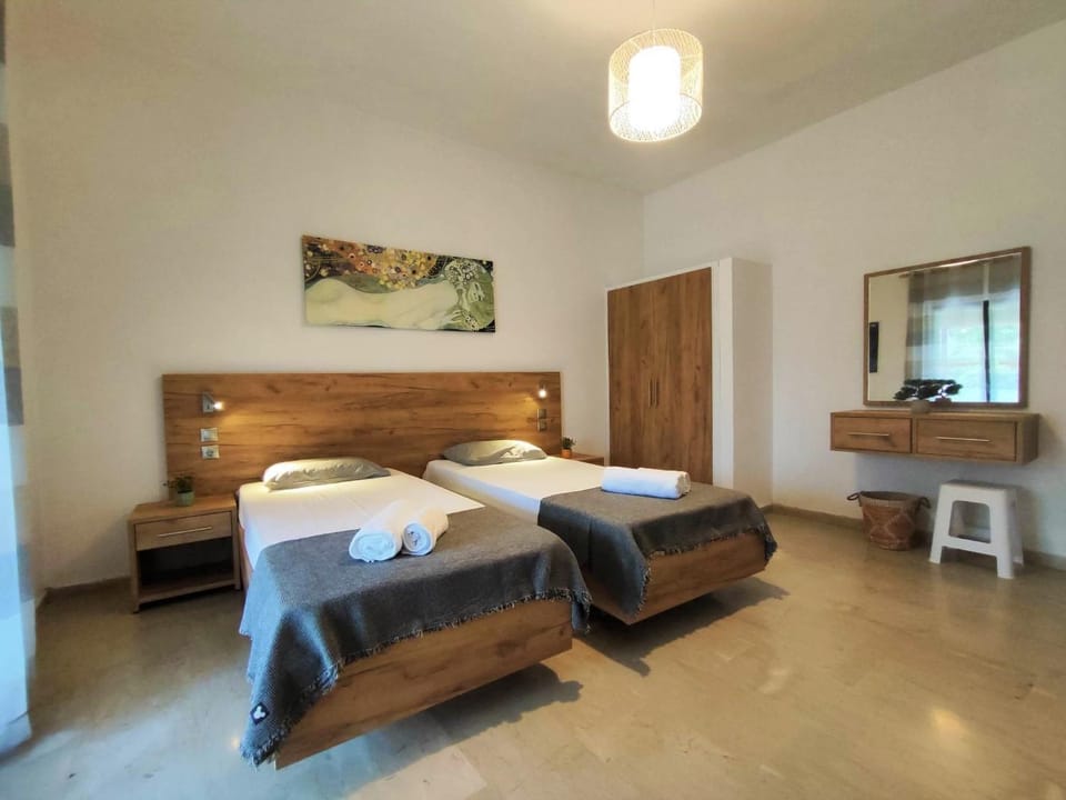 Bed, Photo of the whole room, Bedroom, towels, wardrobe