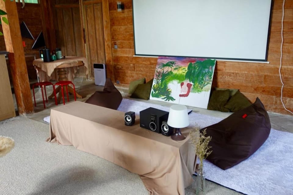 Spacious Family Home & Office Canggu, stay with cats House in North Kuta