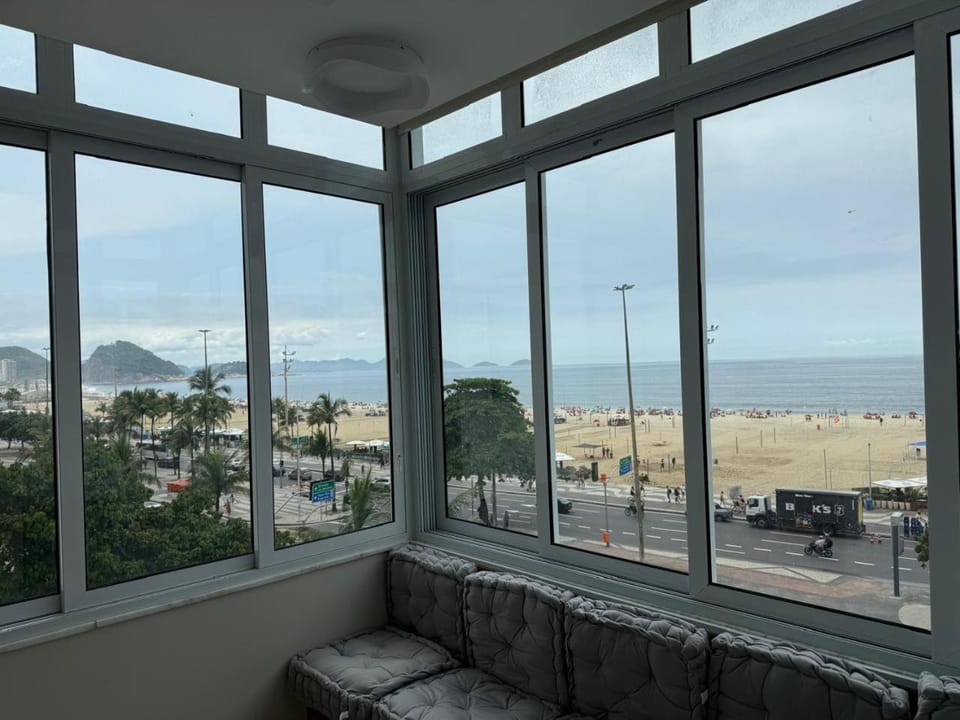 Real Apartments 309 - Beachfront apartment on Copacabana Beach with 3 bedrooms Apartment in Rio de Janeiro