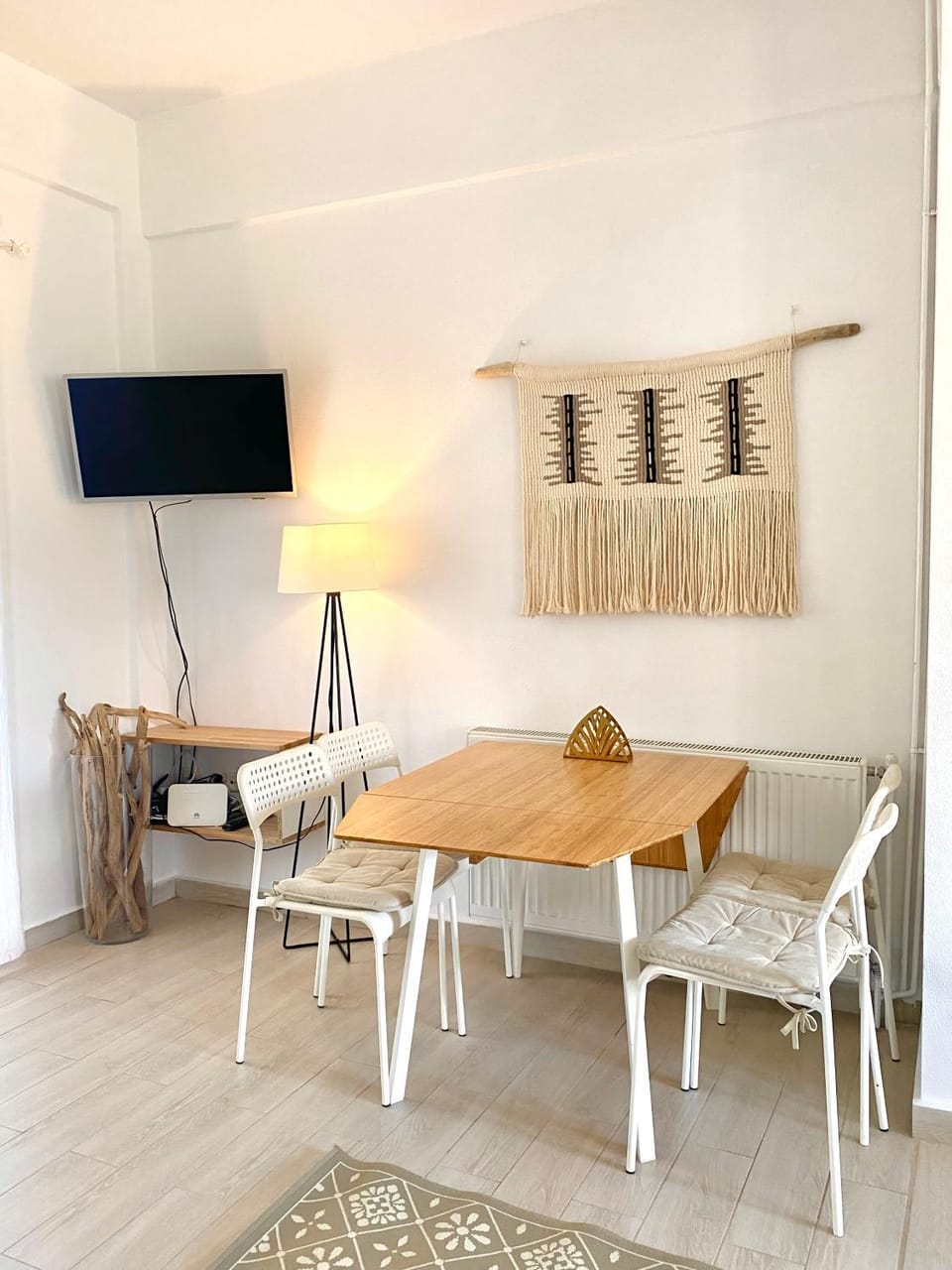 TV and multimedia, Dining area