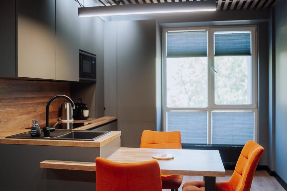 Kitchen or kitchenette, Seating area, Dining area, stove