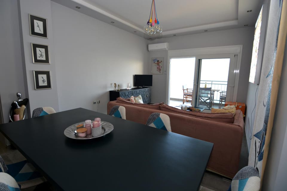 TV and multimedia, Seating area, Dining area, Evening entertainment