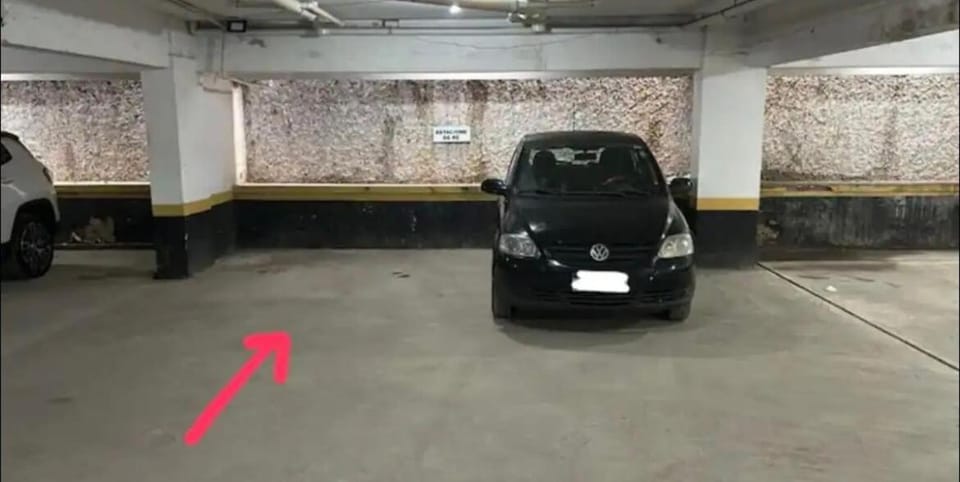 06 - AMPLO ESTÚDIO na Savassi com Área privativa, Vaga de garagem, Cozinha completa, próximo ao Life Center Apartment in Belo Horizonte