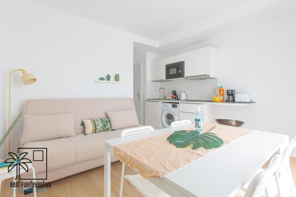 Kitchen or kitchenette, Living room, Dining area, stove
