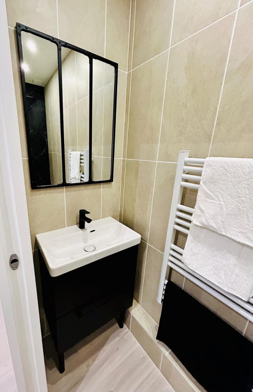 Le Ptit Vaucelles Apartment in Normandy