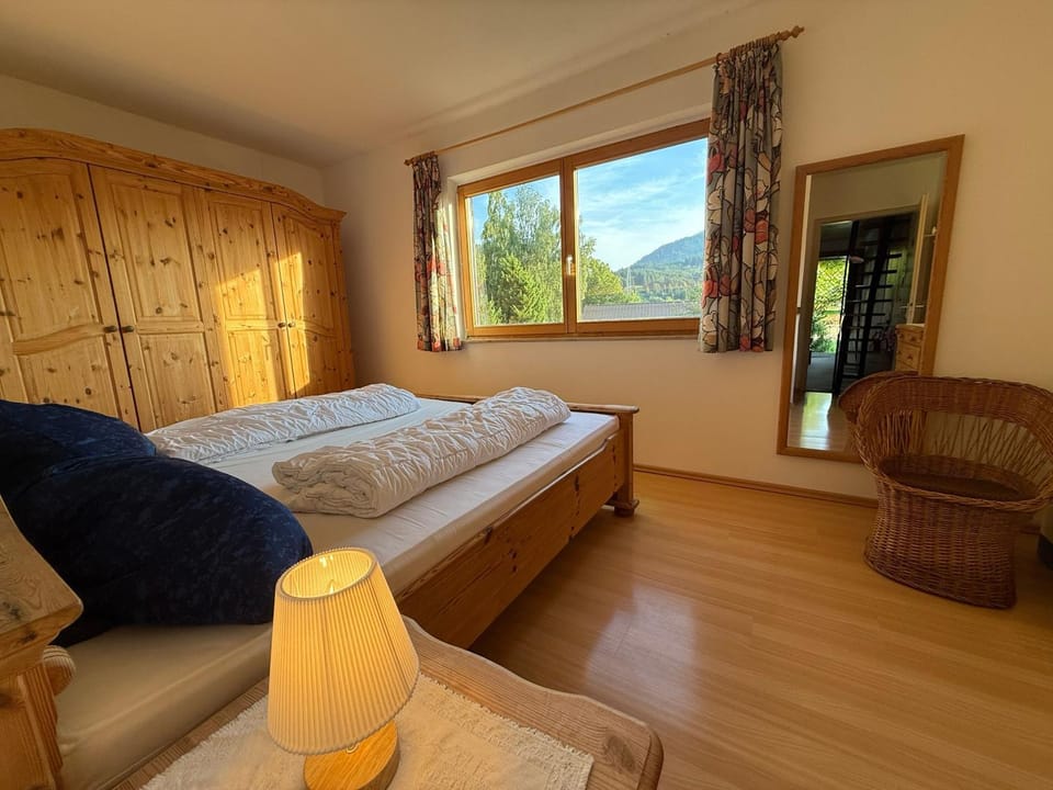 Bed, Bedroom, Mountain view