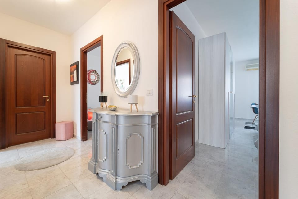 Bedroom, wardrobe