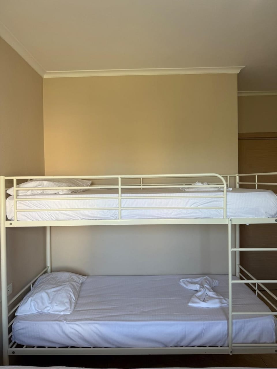 Bed, Photo of the whole room, Bedroom, bunk bed