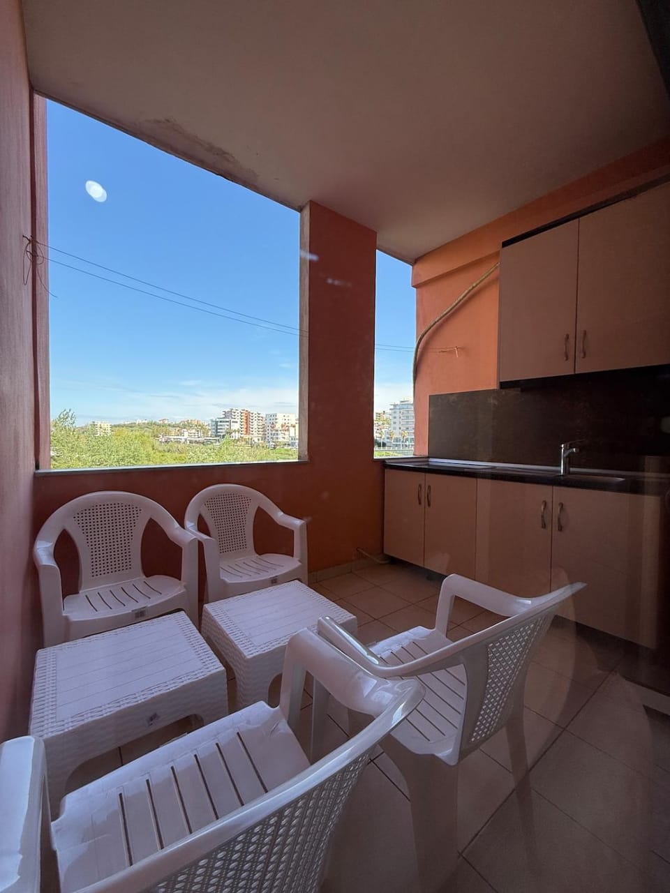 View (from property/room), Balcony/Terrace, Kitchen or kitchenette, Living room, Seating area