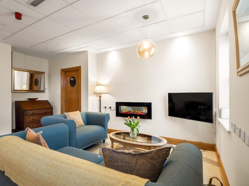 Communal lounge/ TV room, Living room