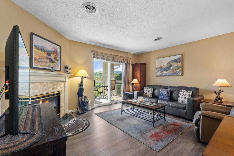 WP451 Whispering Pines House in Pigeon Forge