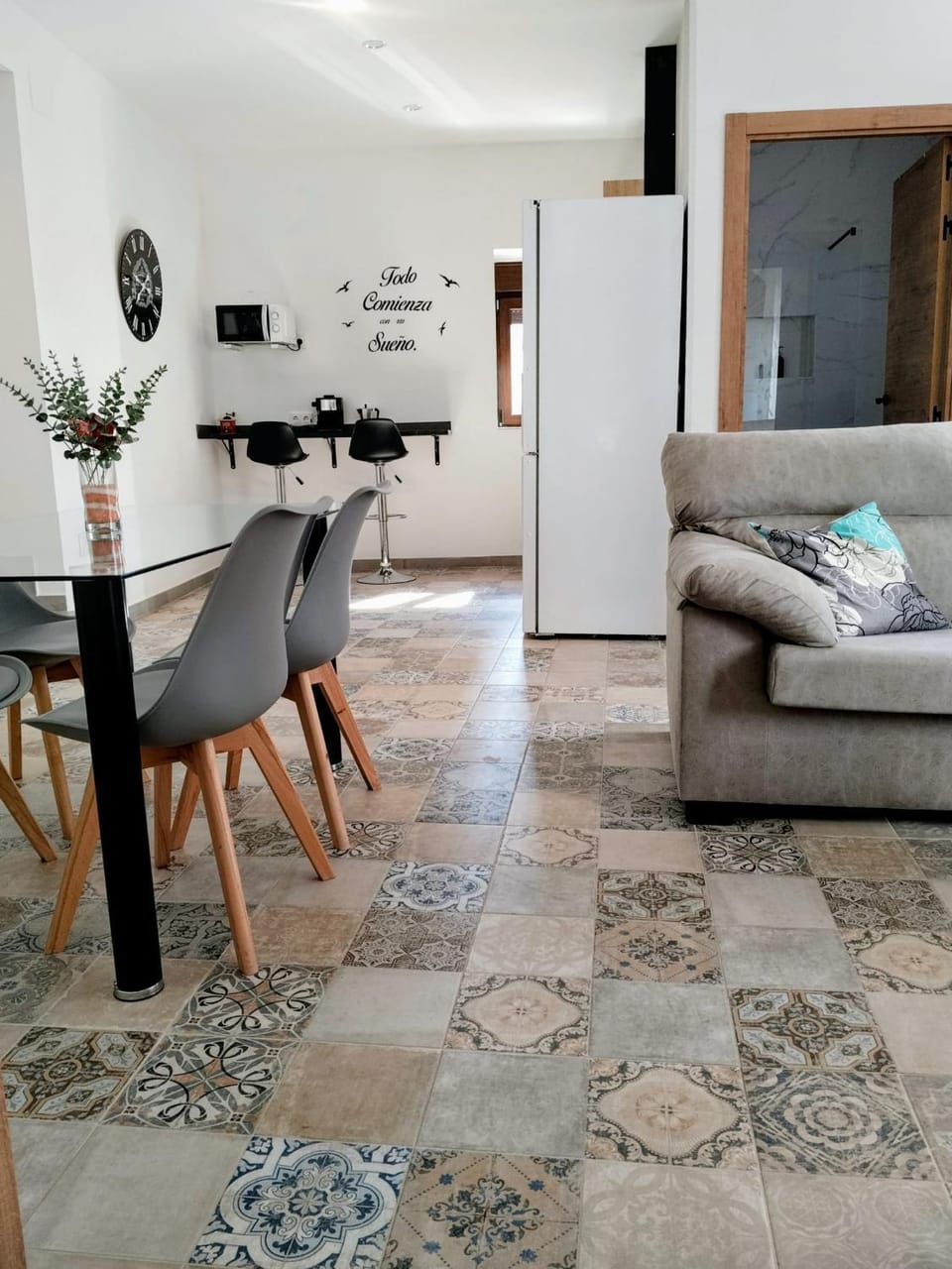 Dining area, air conditioner