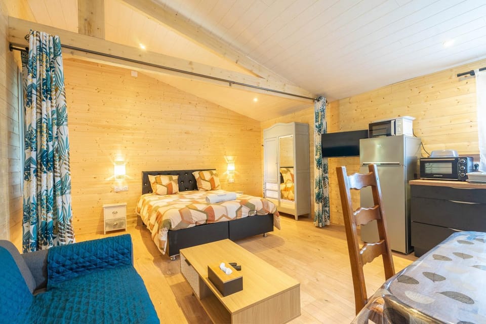 Property building, Living room, Bedroom