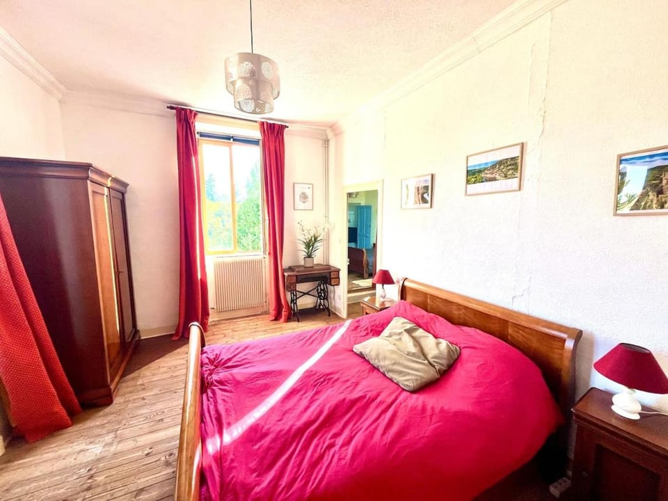 La Tour Carrée de Nontron, sleeps 12 House in Nouvelle-Aquitaine