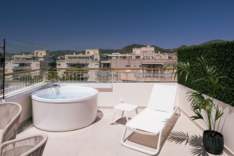 Malacosta Sky Suites - Private Rooftop Suites - MC Apartments Ibiza Apartment in Ibiza