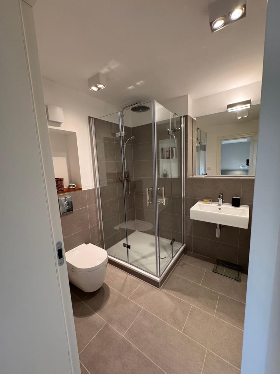 Neue 2 Zimmer Wohnung im Grünen mit Terrasse und Platz Apartment in Berlin