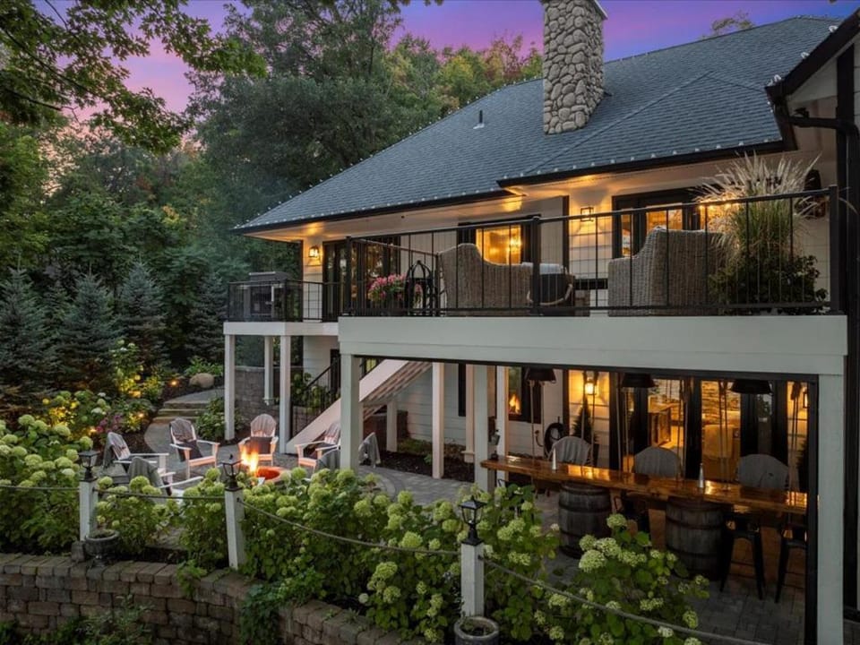 Birch Bay House in East Gull Lake