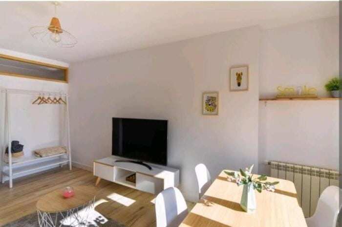 Communal lounge/ TV room, Seating area, Dining area