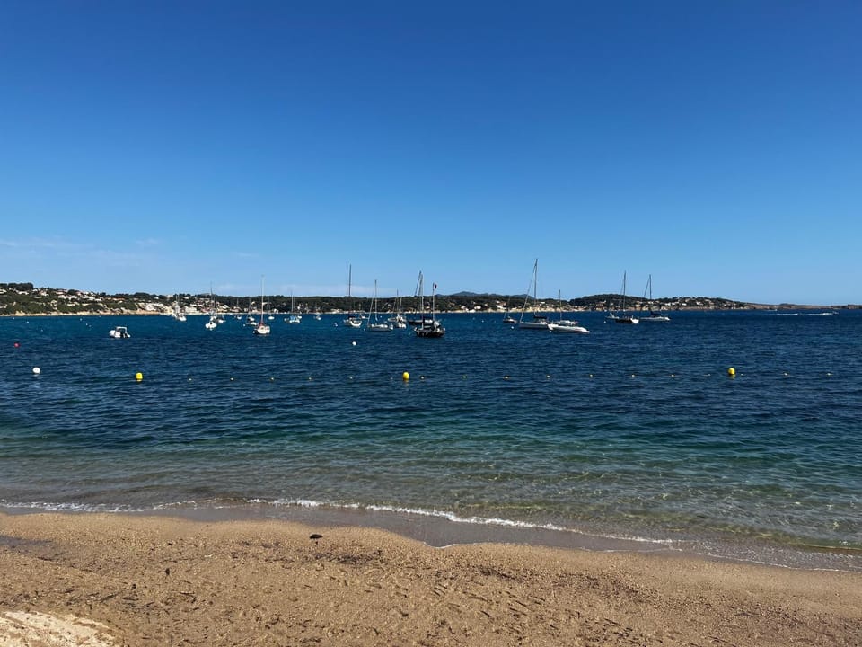 Charmant studio Terrasse Piscine Apartment in Sanary-sur-Mer