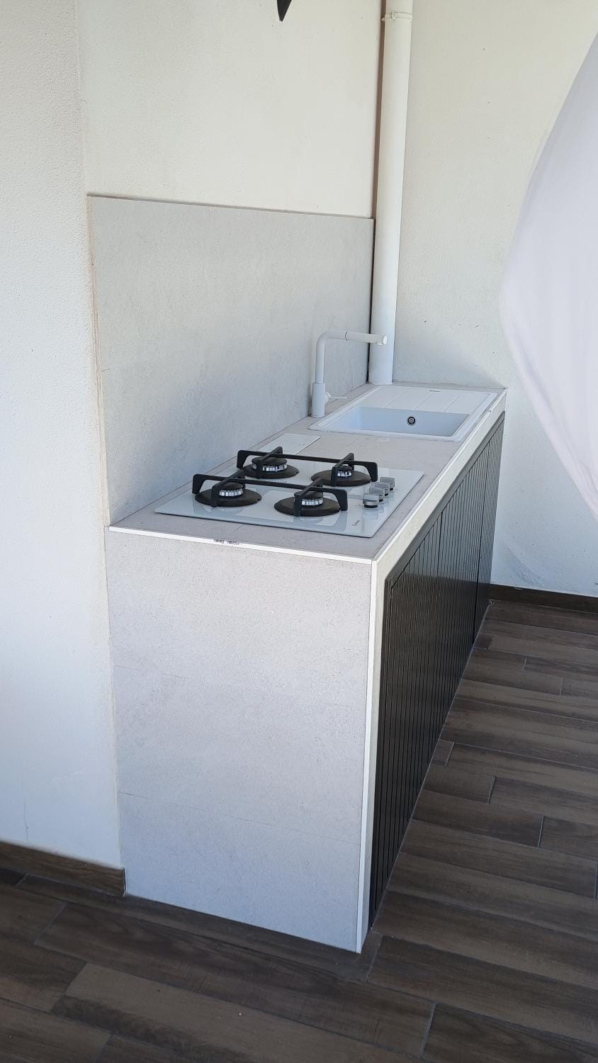 Kitchen or kitchenette