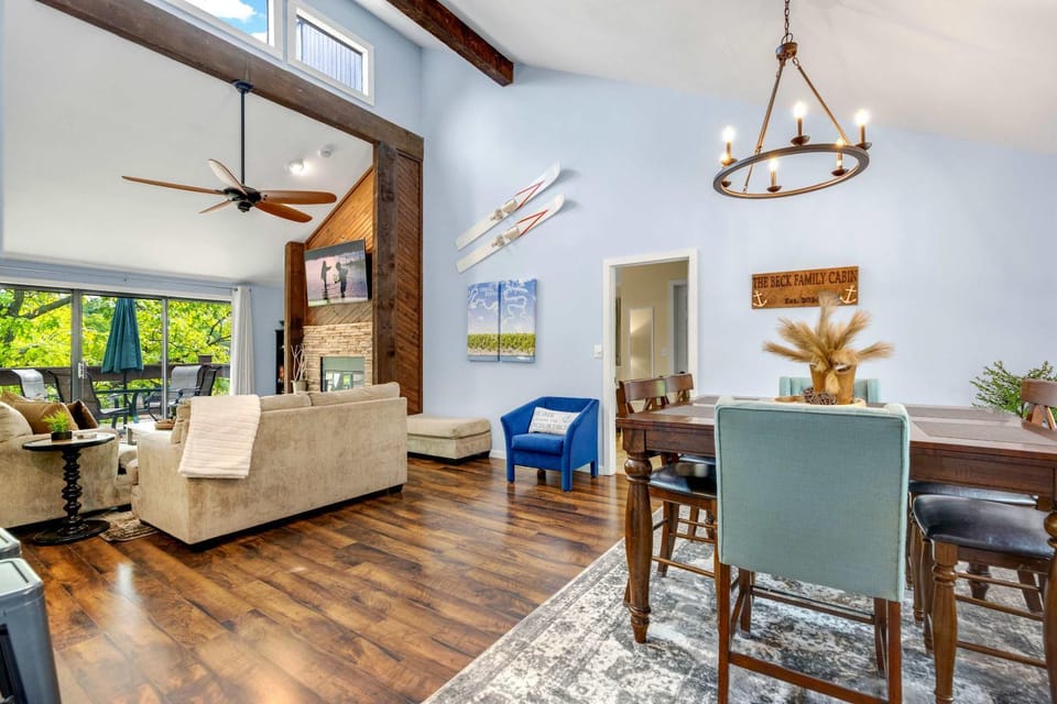 Ozark Escape - Enjoy Resort-Style Fun House in Lake of the Ozarks